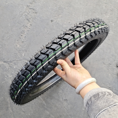 Super goma pneu de moto 2.75-18 Tempo de entrega dentro de 25 dias com o mercado africano