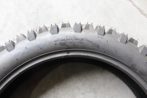 TL 6.8KG 140/80-18 140/80/18 140 80 18 Pneus de borracha chinesa para motocicletas para o porto de Qingdao
