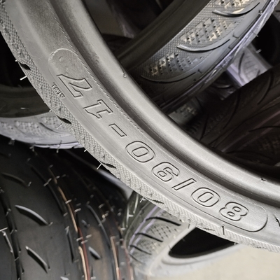 80/90/17 Pneus de moto 6PR/8PR Caixa de pneus para desempenho durável e confiável