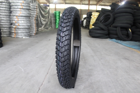 Pneus de moto Kenda 300x18 275x18 90/90-18 Pressão do ar 280kpa Capacidade de carga 180kg