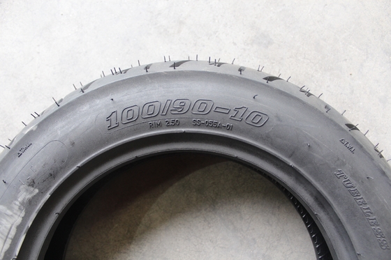 90/90-10 90/100-10 100/90-10 110/90-10 Pneus sem tubo para scooters com capacidade de carga de 224 kg