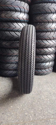 Pneus de motocicleta de padrão de dente de serra 4.50x17 450-17 450/17 para carregamento Porto Porto Qingdao