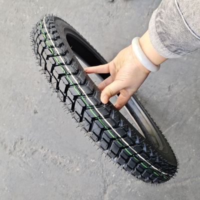 Pneus de motocicletas pesadas 2.75-18 para 20000 KM Vida útil Tempo de entrega Dentro de 25 dias