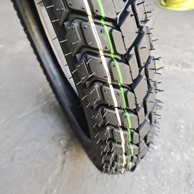 Pneus de motocicletas pesadas 2.75-18 para 20000 KM Vida útil Tempo de entrega Dentro de 25 dias