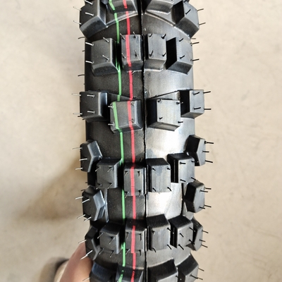 410-18 Pneus de motocicleta fora de estrada provenientes do porto de carregamento Porto de Qingdao e 4,8 kg