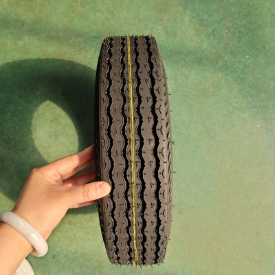 CEAT Pneus MRF 4008 Bajaj Pneus Tuk Tuk Pneus 4.00-8 A escolha perfeita para cargas pesadas