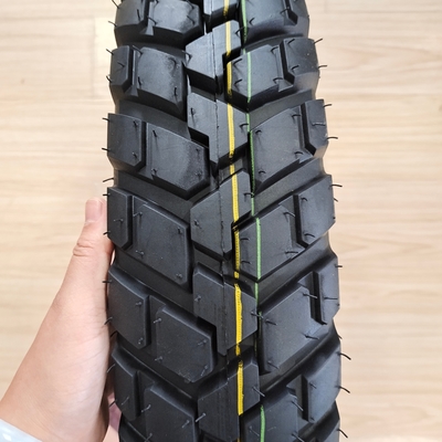 Pneus de motocicletas 3.00-18 35%-55% de teor de borracha Tempo de entrega dentro de 25 dias