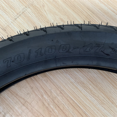 Capacidade de produção 10000 unidades por dia para pneus de borracha para motocicletas 70/100-17