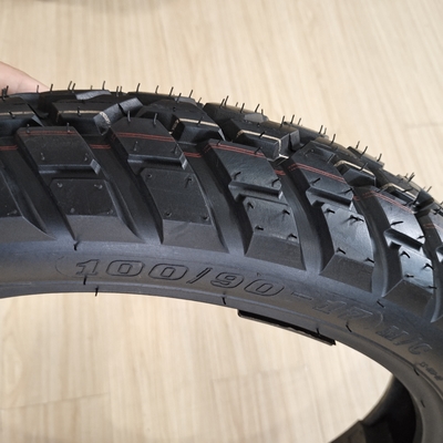 Deep Design Pneus/pneus de motocicletas OEM 100/90-17 110/90-17 TT/TL com 35%-55% de teor de borracha