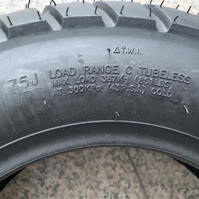 Super pneu de motocicleta 130/90-10 com 35%-55% de teor de borracha e vida útil longa