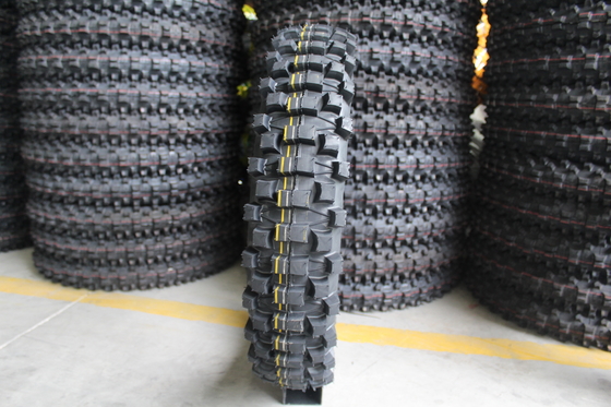 Port Qingdao Loading Popular Pneus de motocicletas 110/100-18 120/90-18 120/100-18 3.00-17