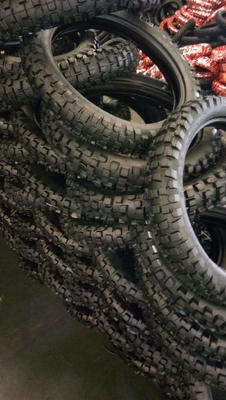 Tempo de entrega 25-30 dias 4.10-18 Pneus de motocicleta com 30% a 45% de borracha