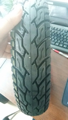 Top- 3.00-10/30010 Pneus de motocicleta com classificação 6PR/8PR e teor de borracha de 30% a 55%