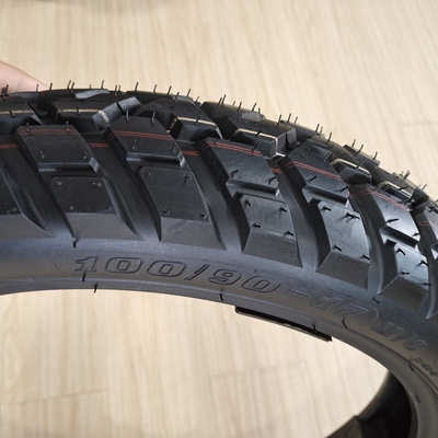 Pneus para motocicletas 100/90-17 5000 unidades por dia Capacidade de produção e 20000 KM de vida útil