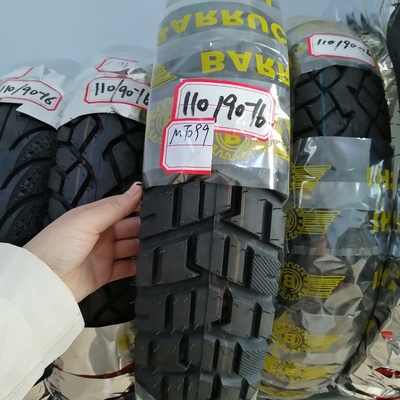 16 polegadas 110/90-16 pneus de motocicleta sem tubo no porto de Qingdao com pressão de ar 280kpa