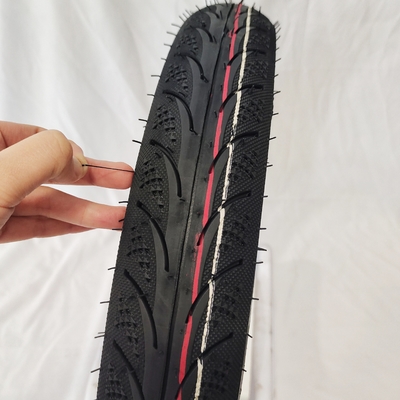 Condução suave com 35%-45% de teor de borracha Pneus de moto 70/90-17 80/90-17 90/90-17