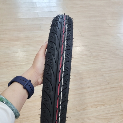 Condução suave com 35%-45% de teor de borracha Pneus de moto 70/90-17 80/90-17 90/90-17