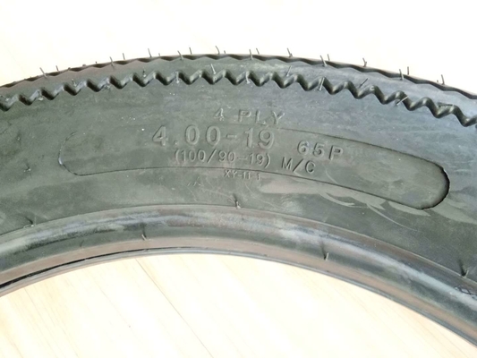 150 km/h Taxa de velocidade Padrão de Dentes de Serra Pneus sem tubo de motocicleta 4.00-19 para o mercado africano