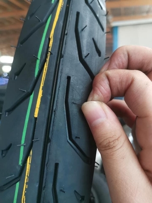70/80-17 70 80 17 Pneus sem tubos para motocicletas com certificação ISO9001