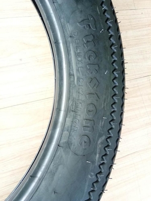 Projeto de padrão profundo Tubos internos de pneus de motocicletas 4.50-18 4.00-19 para fácil instalação
