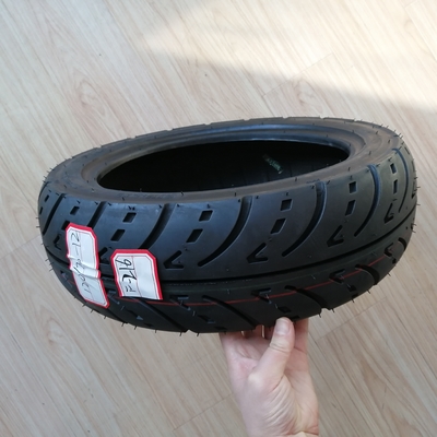 Pneus de motocicleta 120/70-12 sem tubos com 35% a 55% de teor de borracha do porto de Qingdao