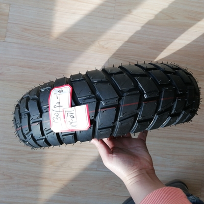 130/90-10 Tamanho do pneu Pneus de motocicleta acessíveis e duráveis no Porto de Qingdao