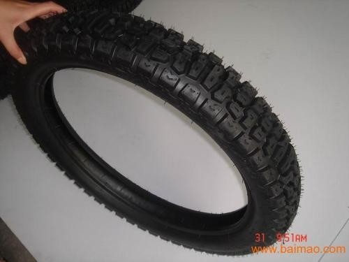 Pneus de motocicleta de longa duração do porto de Qingdao 275-18 com 35% a 55% de teor de borracha