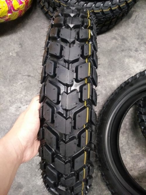 Borracha Motocicletas Caixa de pneus Tamanho 300 18 com Capacidade de Produção 5000 pcs por dia