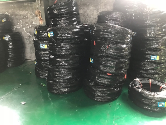 Materiais de nylon de aço natural de borracha 130/60-13 Tl Pneus sem tubo para motos