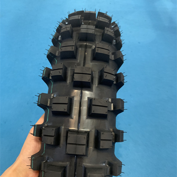 Substituição/reparação de pneus de motocicleta 120/90 18 com 10,5 resistência à tração e suave