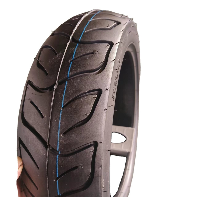 Material Pré-fabricado de aço de nylon de borracha natural 130/70-13 Pneus de motocicleta para confiabilidade