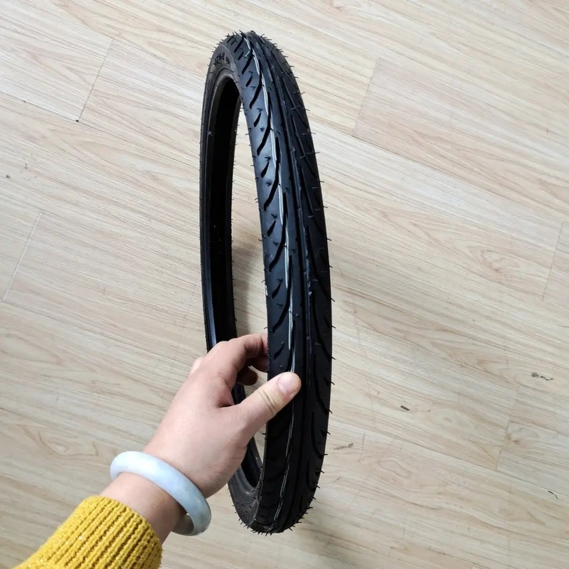 Experiência de manuseio superior com pneu de motocicleta 45/90-17 50/90-17 50/80-17
