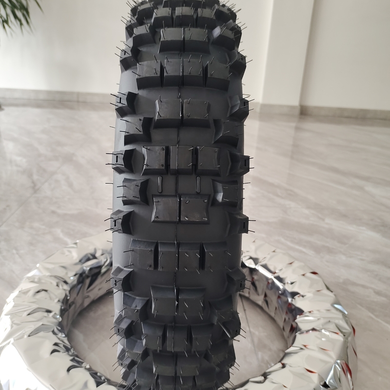 Tipo de tubo TT/TL 140/80-18 6/8 PR Pneus de motocicleta supermacios e médios macios para a Rússia