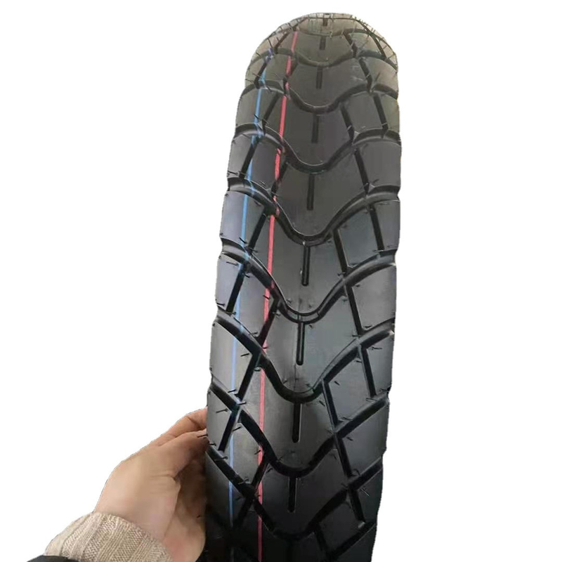 Top- 3,50-10 Pneus sem tubo de motocicleta de primeira classe 2,70-3,0 kg Pneus acessíveis de scooter