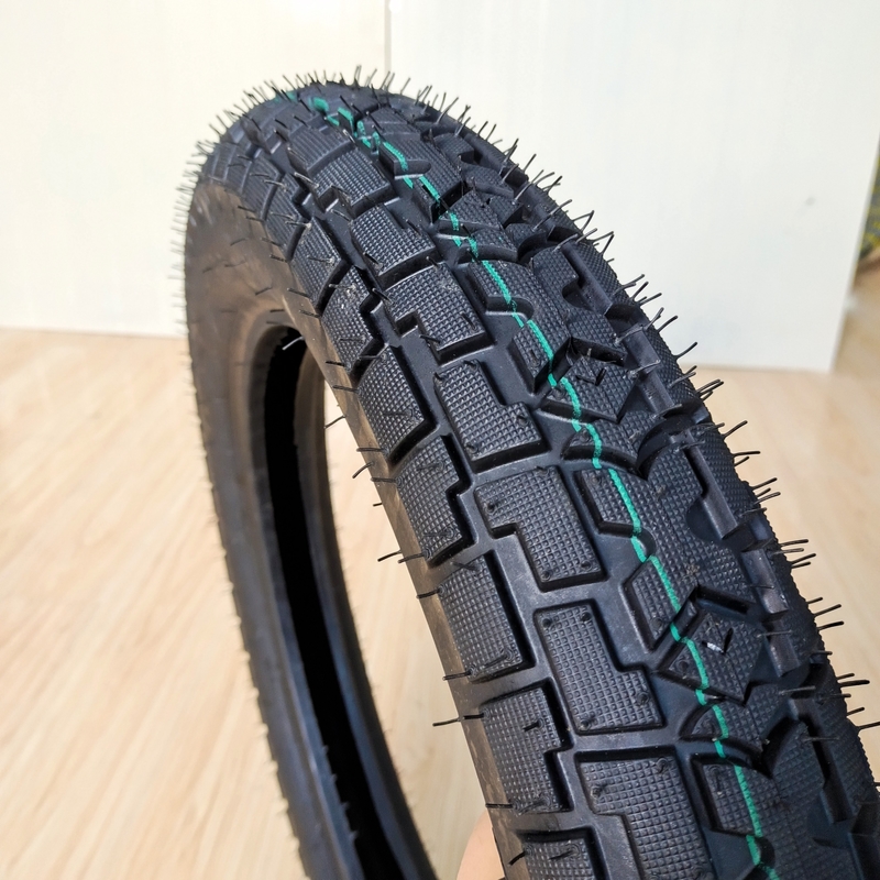 Pneus sem tubos de motocicleta duráveis de 17 polegadas para condução estável e suave