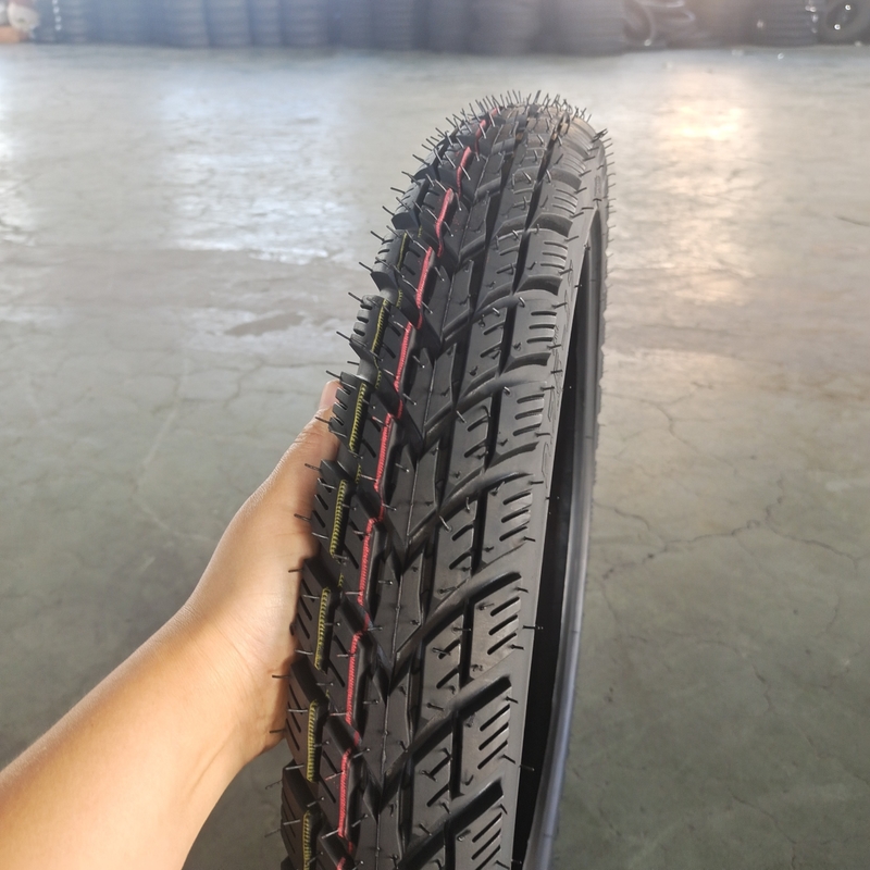 2.75-17 Pneus de motocicleta com borracha natural e 35%-55% de conteúdo de borracha na melhor das hipóteses