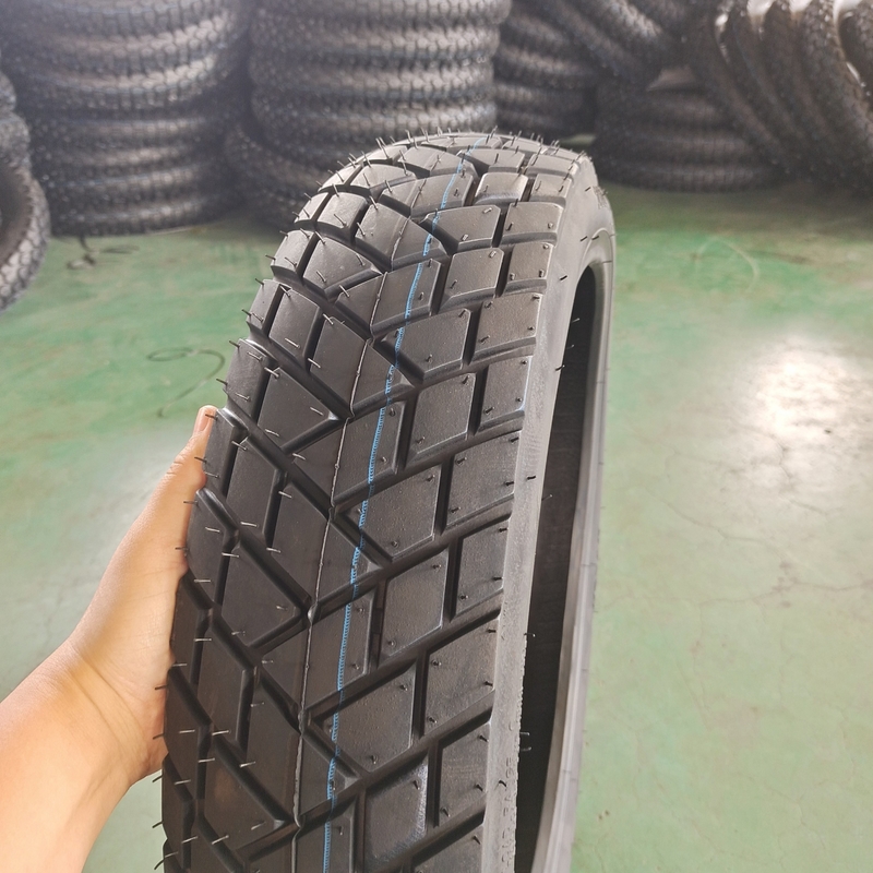 Pneus de motocicleta de borracha natural 110/80-17 com OEM aceitável no Vietnã