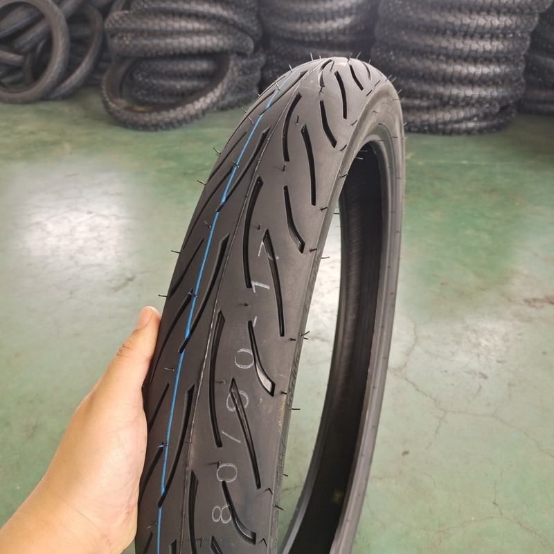 Pneus de motocicleta pretos / Llantas de Moto / Neumatico Moto com 35% a 55% de teor de borracha