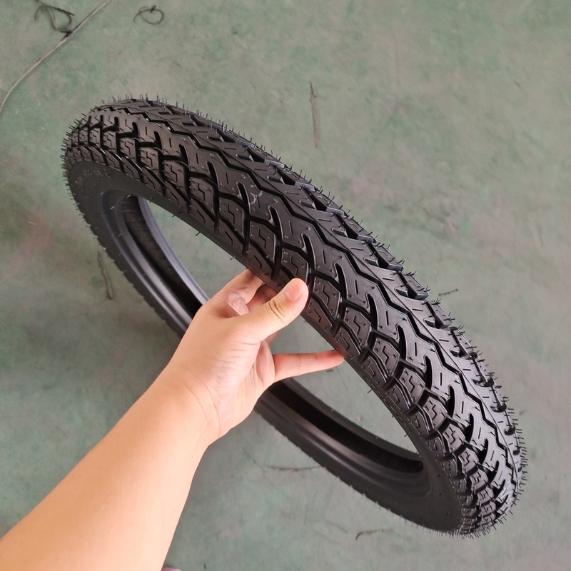 Pneus de motocicletas Pneus 3.00-18 Natureza Borracha Aço Nylon e aceitável OEM Oferecido