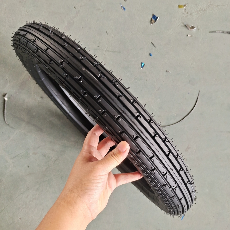 Pneus sem tubo 2.75-17 Pneus de motocicleta com carcaça e portão de carregamento Qingdao Ready