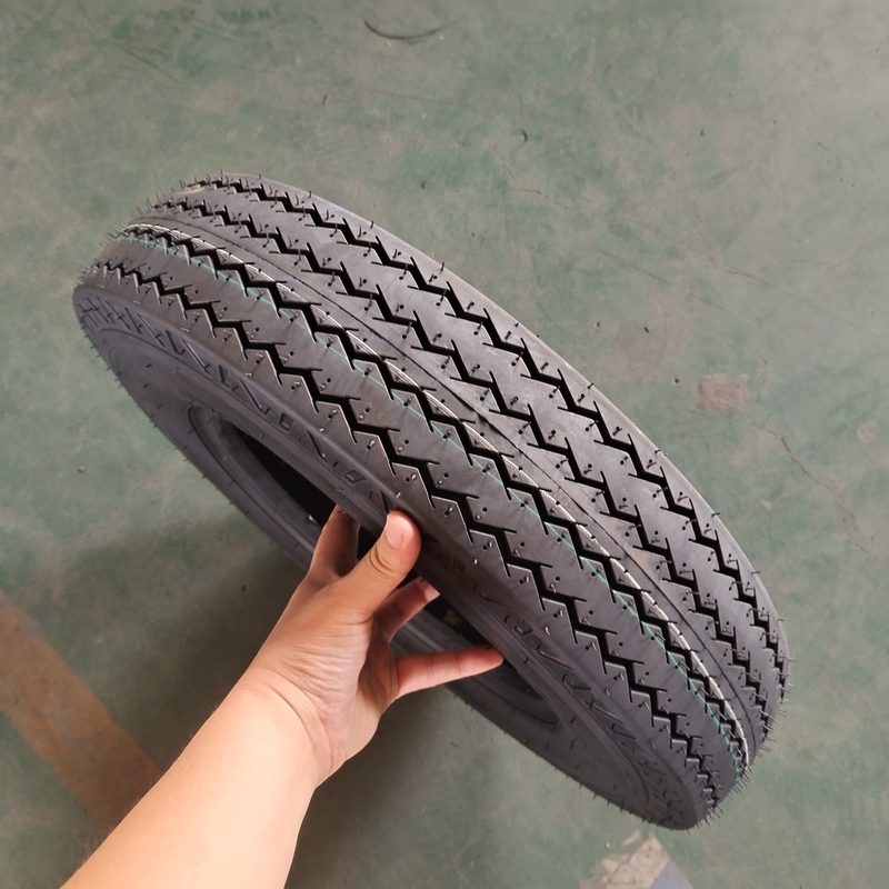 35%-55% de teor de borracha 5.00-12 Pneus de motocicleta O ajuste perfeito para a sua viagem