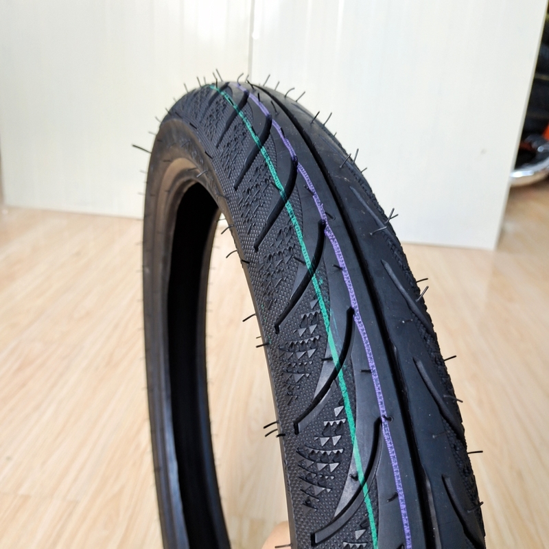 Tamanho do pneu 80/90-17 Pneus de motocicleta para importadores de Qingdao