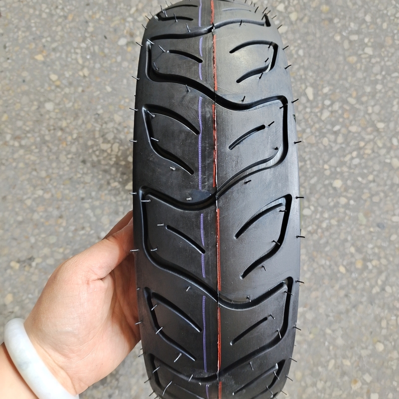 Pneus gordurosos de bicicleta elétrica de borracha natural com OEM aceitável em tamanho 100/60-12