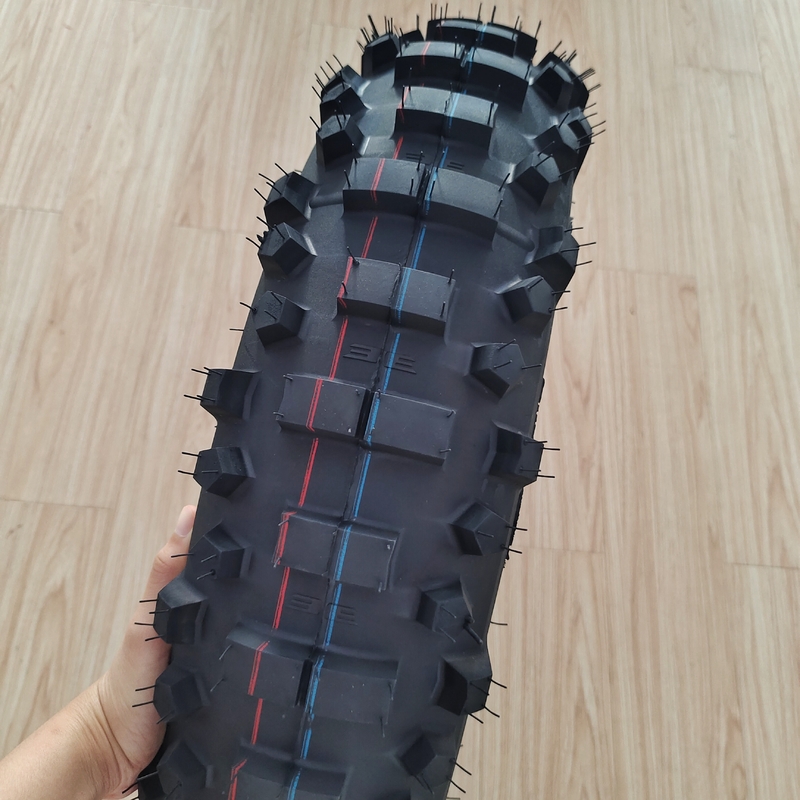 140/80-18 140/80/18 140/80 R18 Pneus de borracha chinesa para motocicletas para o mercado da América do Norte