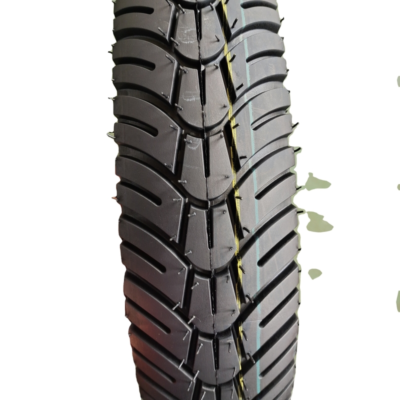 LIFO Motocicletas Rodas de motocicletas Pneus 100/90-17 para carregamento Porto Porto de Qingdao