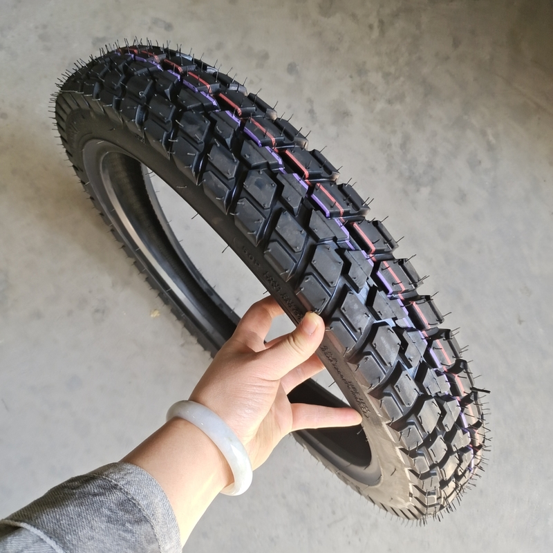 Super borracha pneu de motocicleta para 3.00-17 Tamanho do pneu e carcaça do pneu 110/90-18