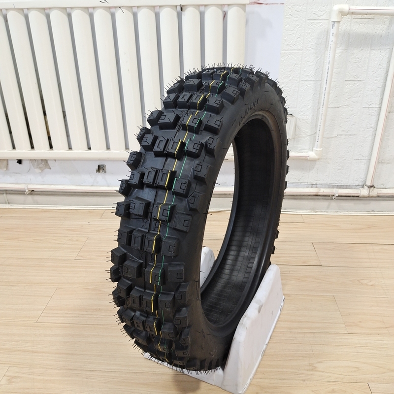 Pneus de motocicleta de aço de nylon de borracha natural 140/80-18 Pneus macios 6pr/8pr para desempenho