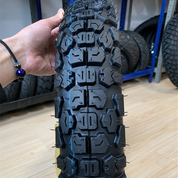 90/90/18 Pneus para motocicletas com resistência à tração de 10,5 Entrega dentro de 25 dias