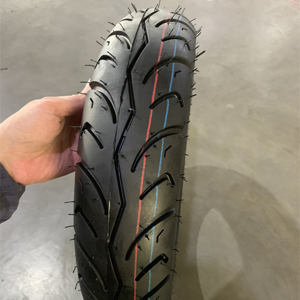 35%-55% de teor de borracha Herschel Pneus de motocicletas 3,50-10 para os requisitos do cliente