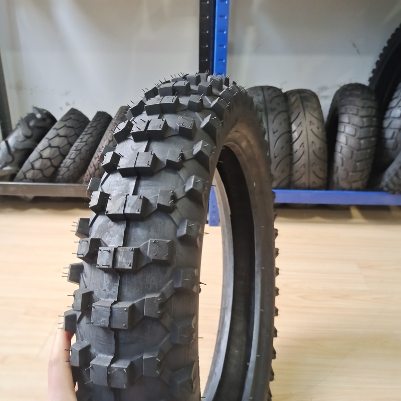4.60-17 TL Pneus para motocicletas de todo o trecho Fornecimento de peças sobressalentes de borracha automotiva